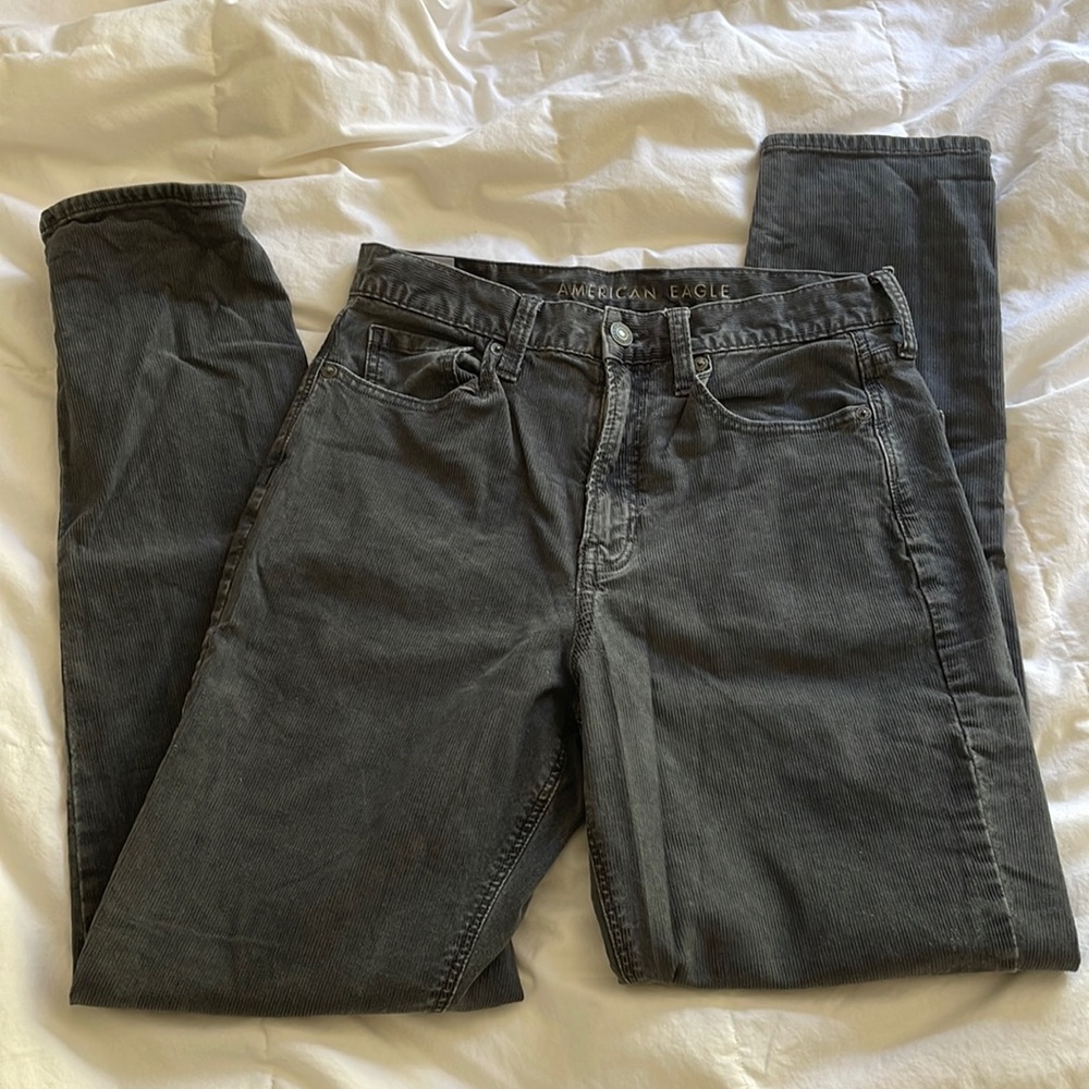 Grey corduroy vintage American eagle straight leg Jeans. Size 4